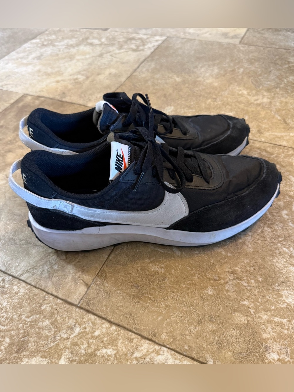 Nike retro style tennis shoes. Black/white. Size 11.